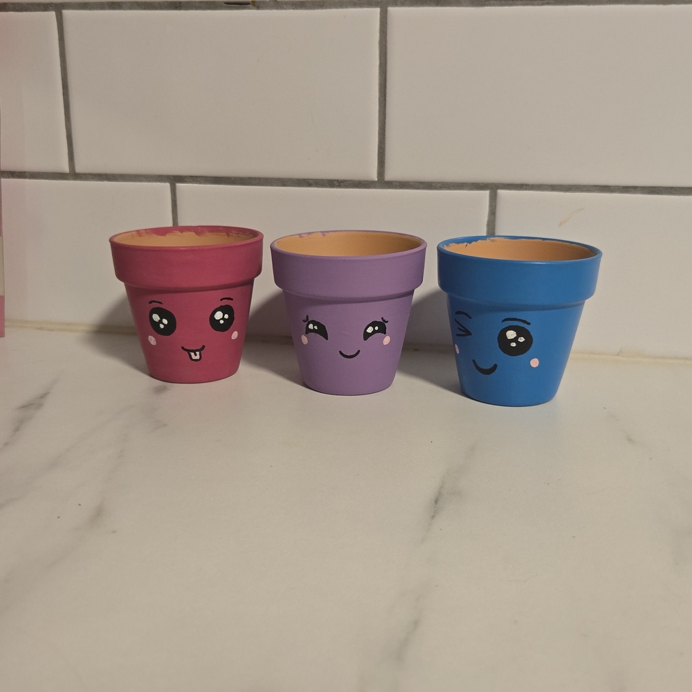 Colorful Smiley Face Planter Set - Picture 2 of 3